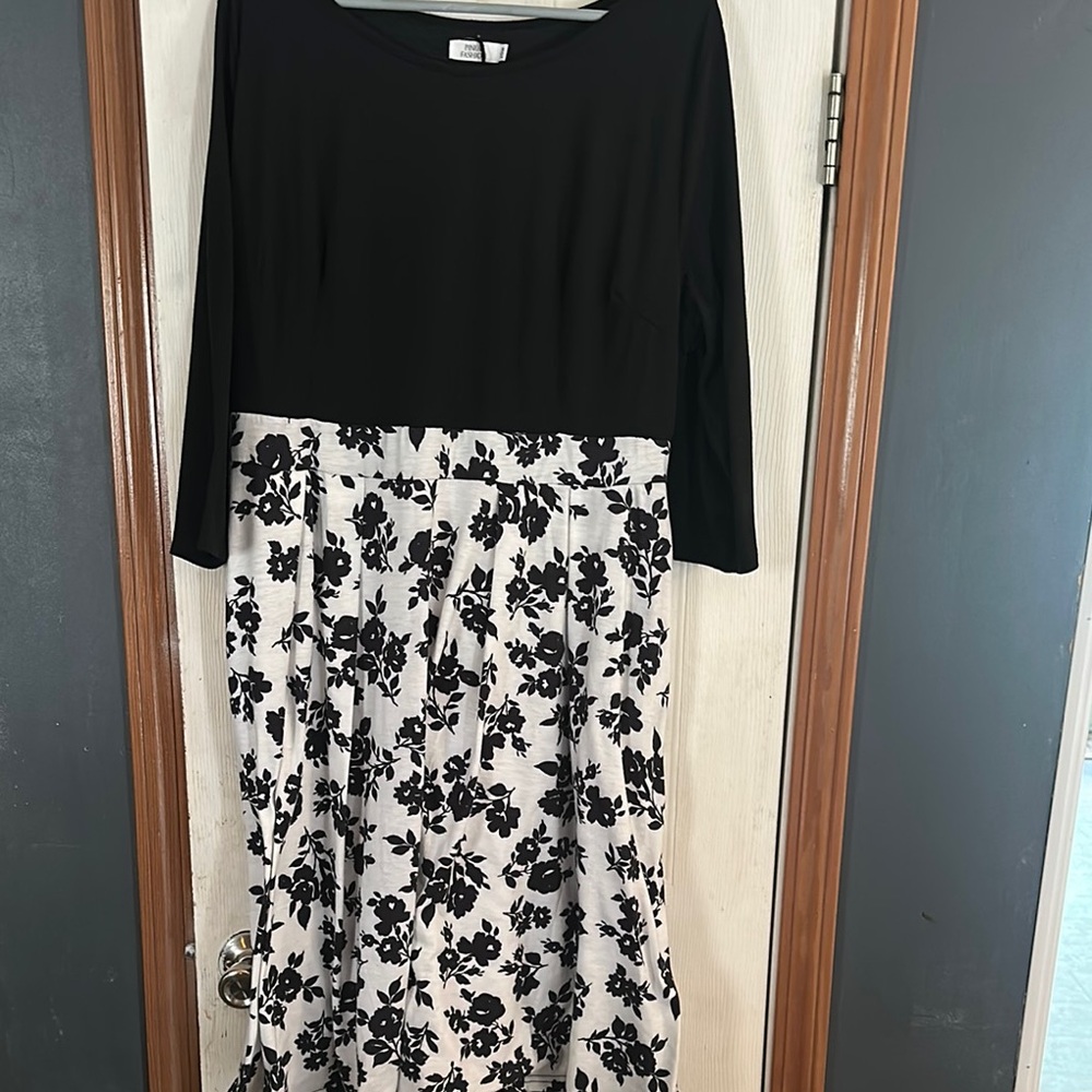 Elegant Black and White Floral Dress